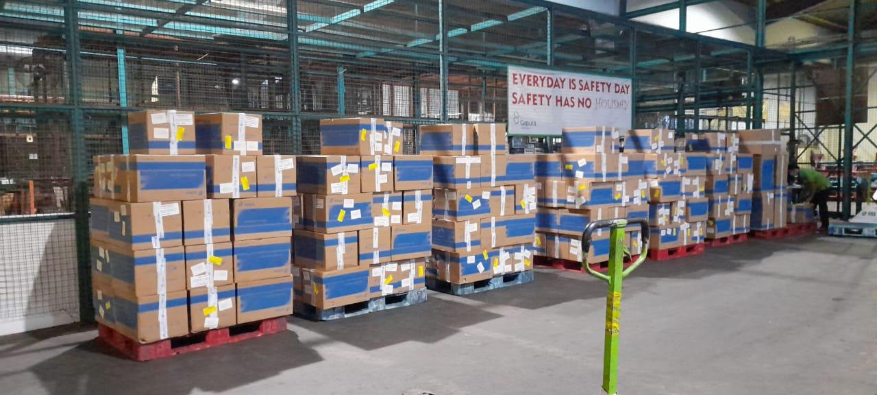 Dokumentasi pengiriman kebutuhan diagnostik pada masa pandemi COVID-19.