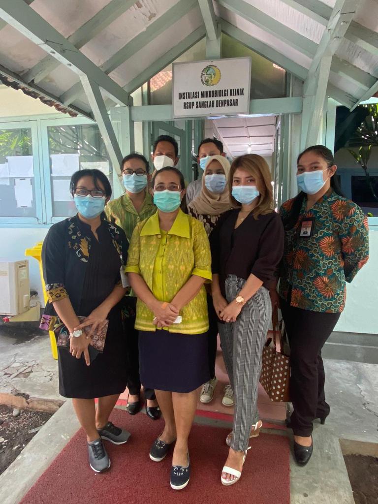 Dokumentasi kunjungan ke Instalasi Mikrobiologi Klinik RSUP Sanglah Denpasar pada masa pandemi